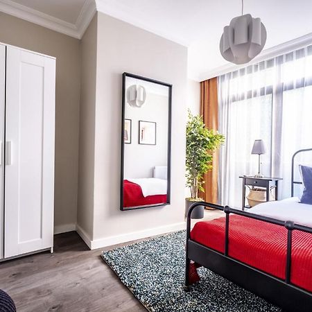 Central Flat With Sleek Interior In Sisli Estambul Exterior foto